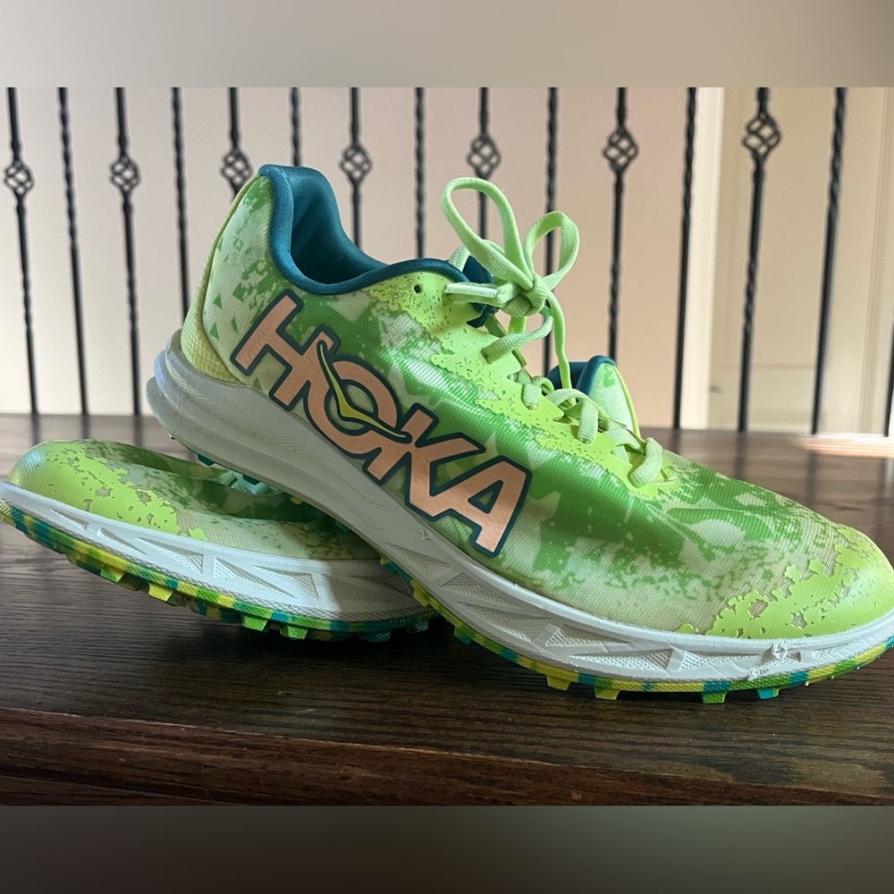 Hoka One One Men’s Crescendo XC Electric Lime Spikes